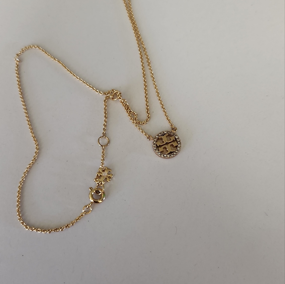 Tory burch necklace ronda logo gold